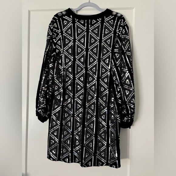 RARE ZARA sequin velvet holiday festive dress - NWT - size medium - Picture 3 of 5